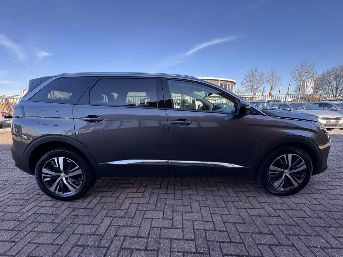 1.2 PureTech Blue Lease Allure 7 Persoons Carplay Navi Camera