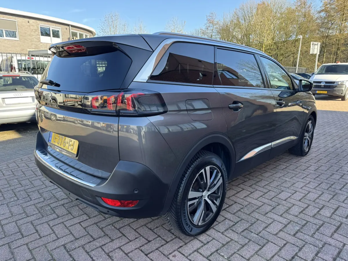 1.2 PureTech Blue Lease Allure 7 Persoons Carplay Navi Camera