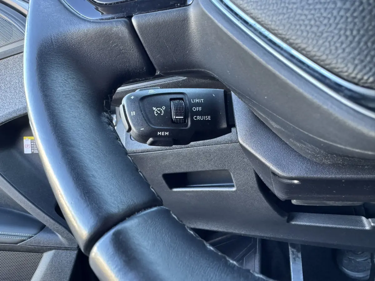 1.2 PureTech Blue Lease Allure 7 Persoons Carplay Navi Camera
