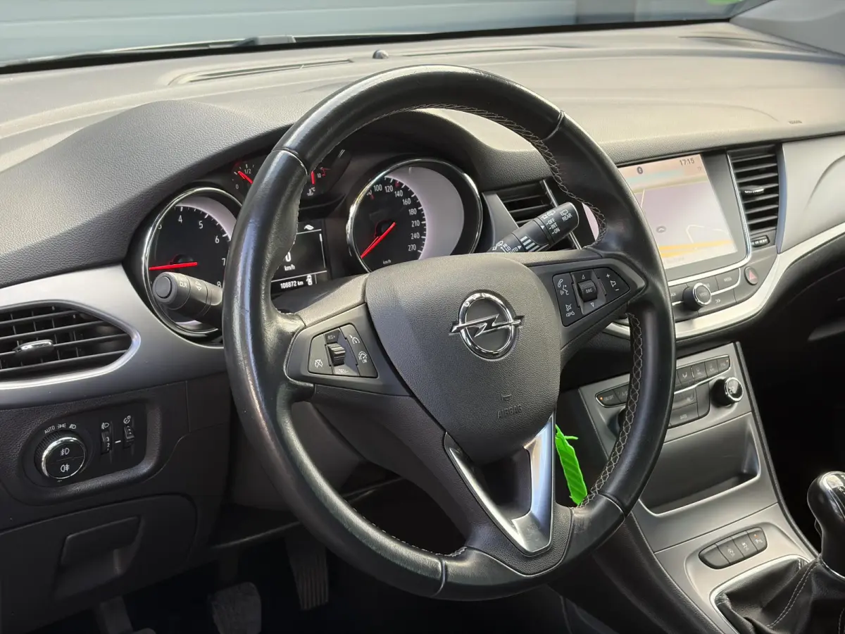 1.0 Online Edition ✓2e Eigenaar✓Trekhaak✓Carplay✓Dealer Onderhouden✓Navi✓105pk✓Pdc V+A✓Clima✓Cruise✓Lm velgen✓N.A.P✓Apk tot 05-2027