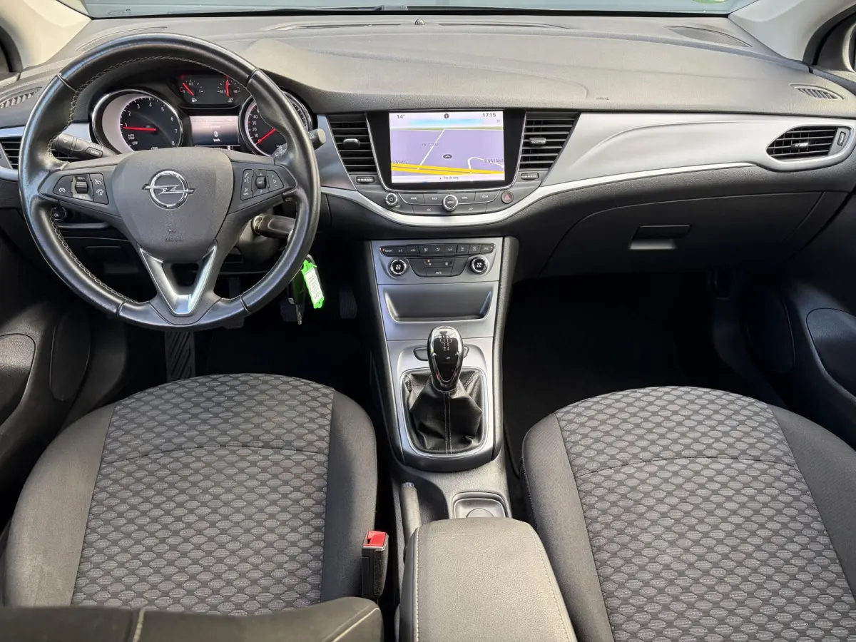 1.0 Online Edition ✓2e Eigenaar✓Trekhaak✓Carplay✓Dealer Onderhouden✓Navi✓105pk✓Pdc V+A✓Clima✓Cruise✓Lm velgen✓N.A.P✓Apk tot 05-2027
