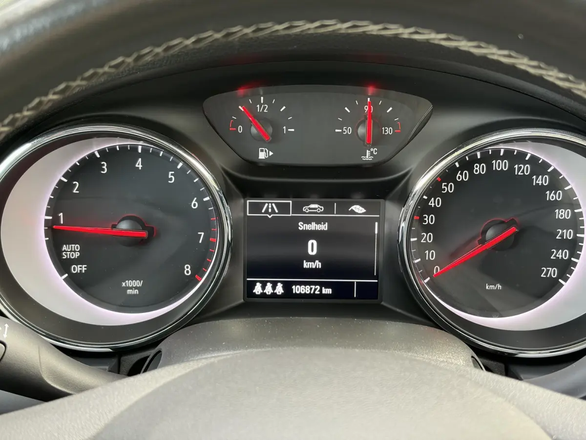 1.0 Online Edition ✓2e Eigenaar✓Trekhaak✓Carplay✓Dealer Onderhouden✓Navi✓105pk✓Pdc V+A✓Clima✓Cruise✓Lm velgen✓N.A.P✓Apk tot 05-2027