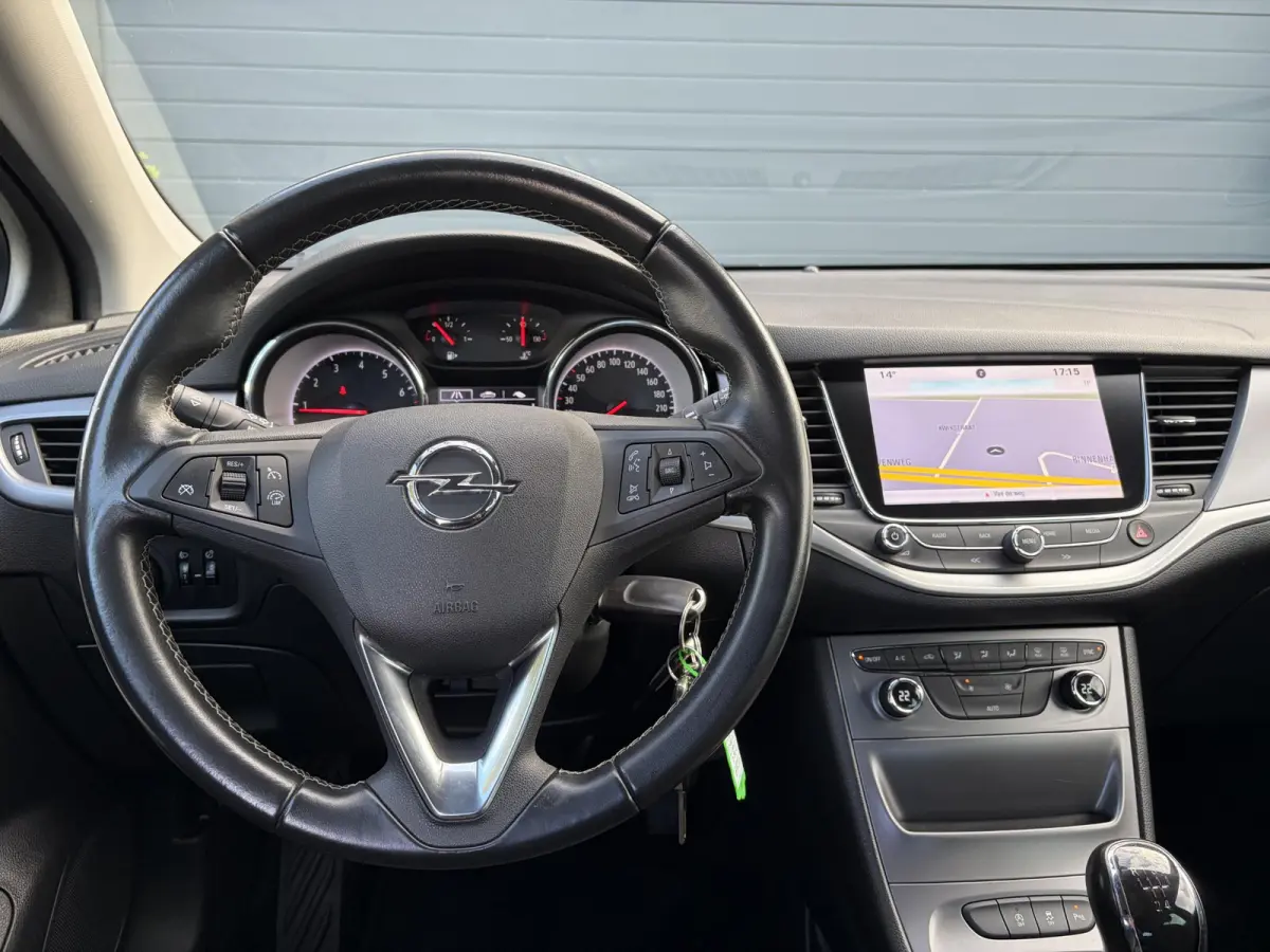 1.0 Online Edition ✓2e Eigenaar✓Trekhaak✓Carplay✓Dealer Onderhouden✓Navi✓105pk✓Pdc V+A✓Clima✓Cruise✓Lm velgen✓N.A.P✓Apk tot 05-2027