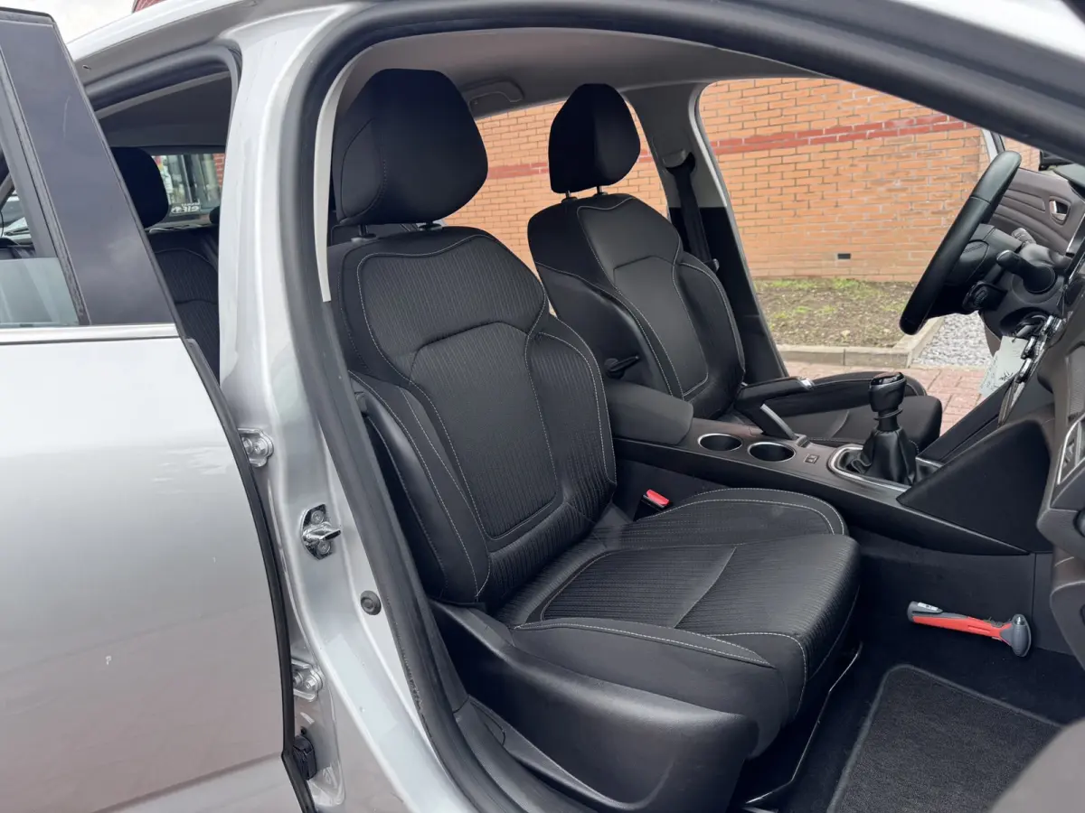 1.5 Blue dCi Limited, Marge, Euro 6, Apple Carplay, PDC,