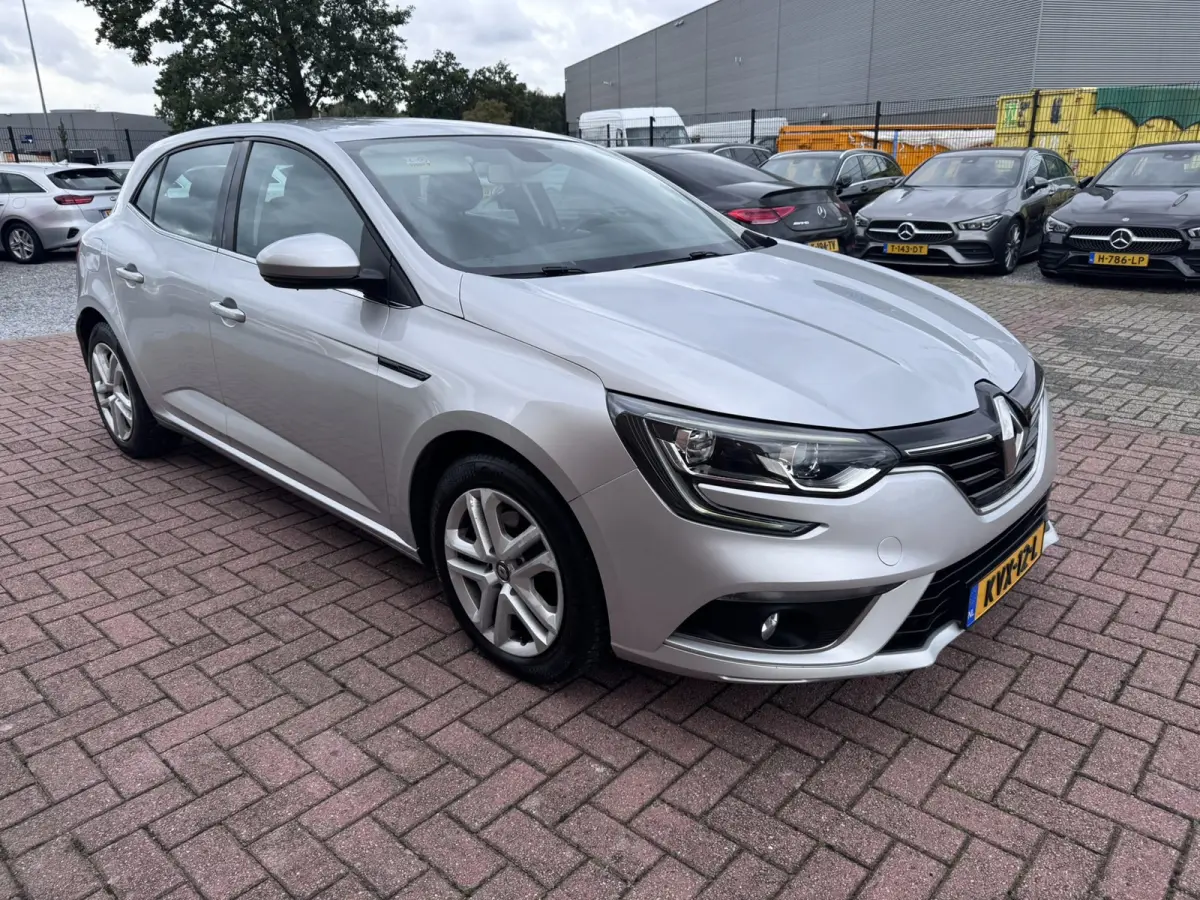 1.5 Blue dCi Limited, Marge, Euro 6, Apple Carplay, PDC,