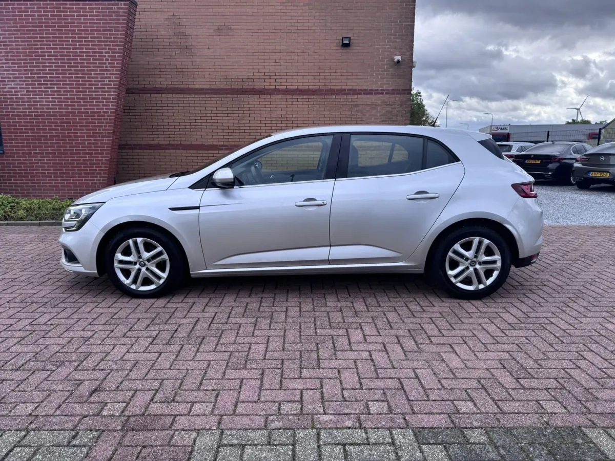 1.5 Blue dCi Limited, Marge, Euro 6, Apple Carplay, PDC,