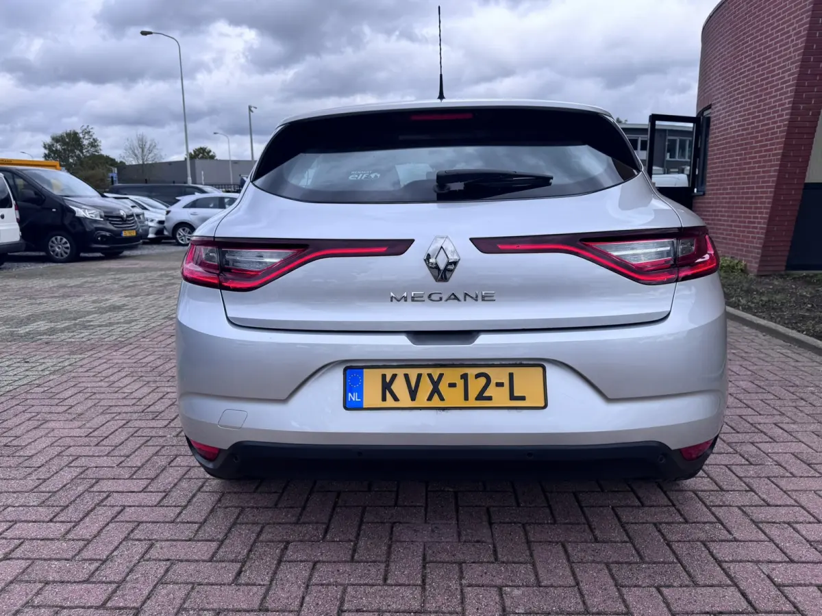 1.5 Blue dCi Limited, Marge, Euro 6, Apple Carplay, PDC,