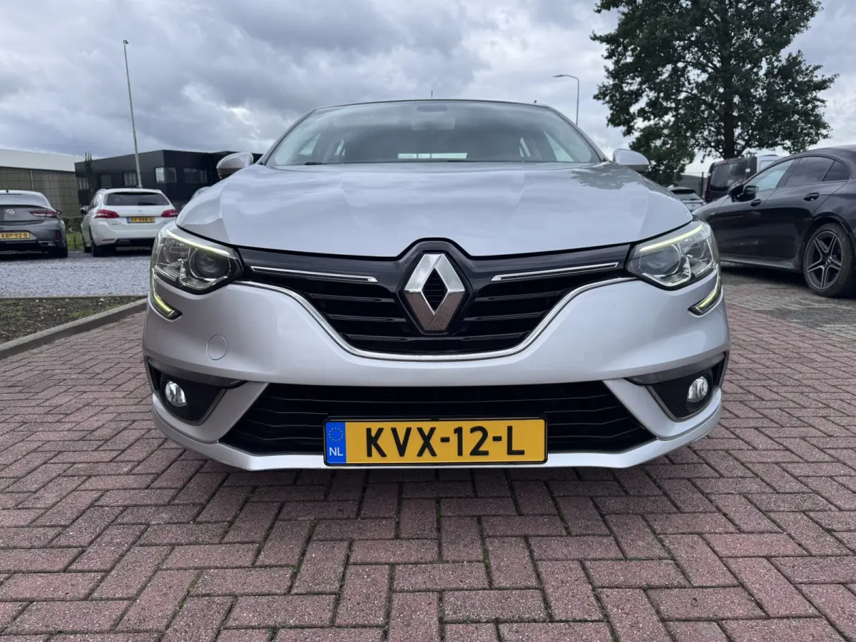 1.5 Blue dCi Limited, Marge, Euro 6, Apple Carplay, PDC,