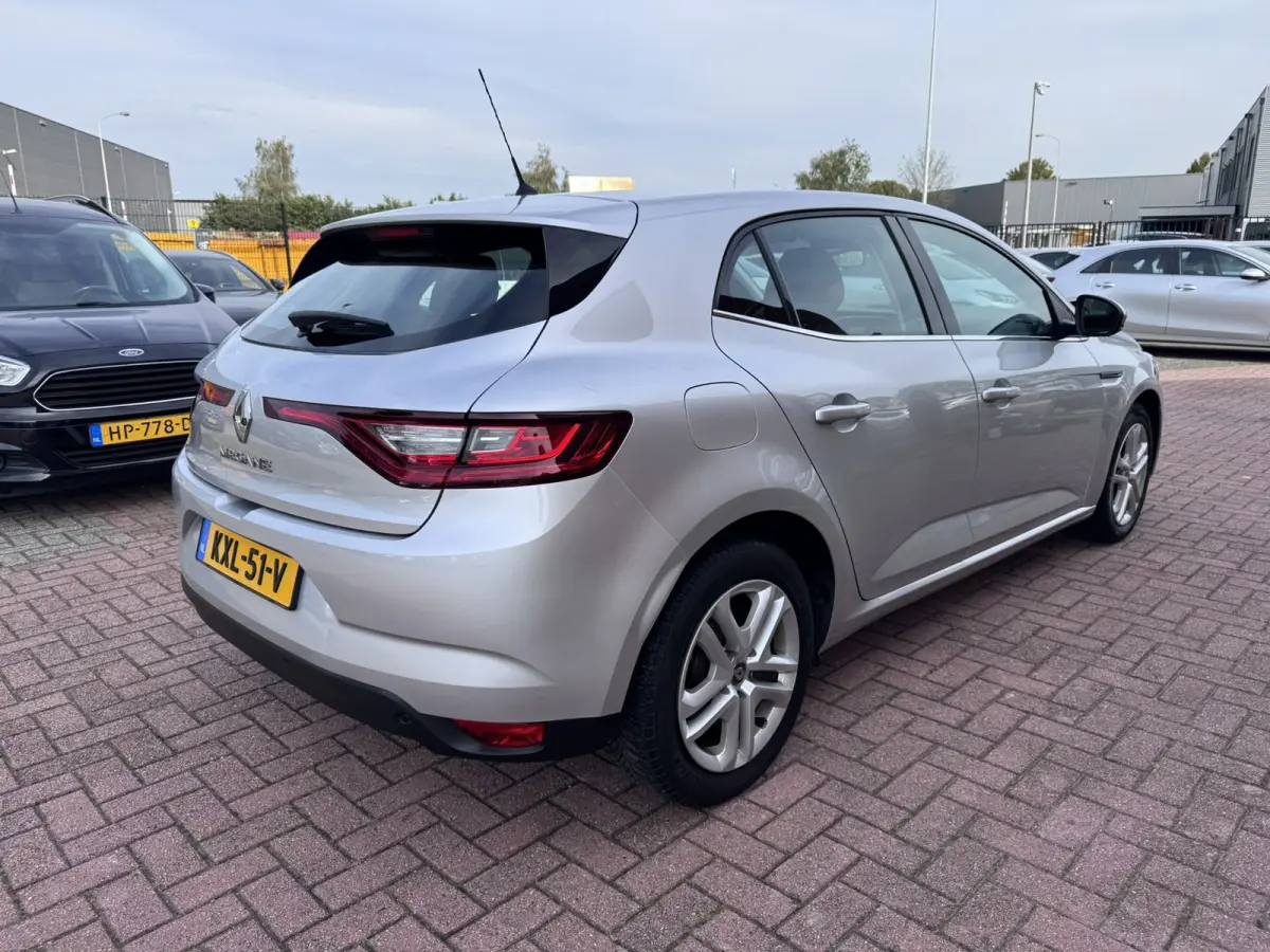 1.5 Blue dCi Limited, Marge, Euro 6, Apple Carplay, PDC,