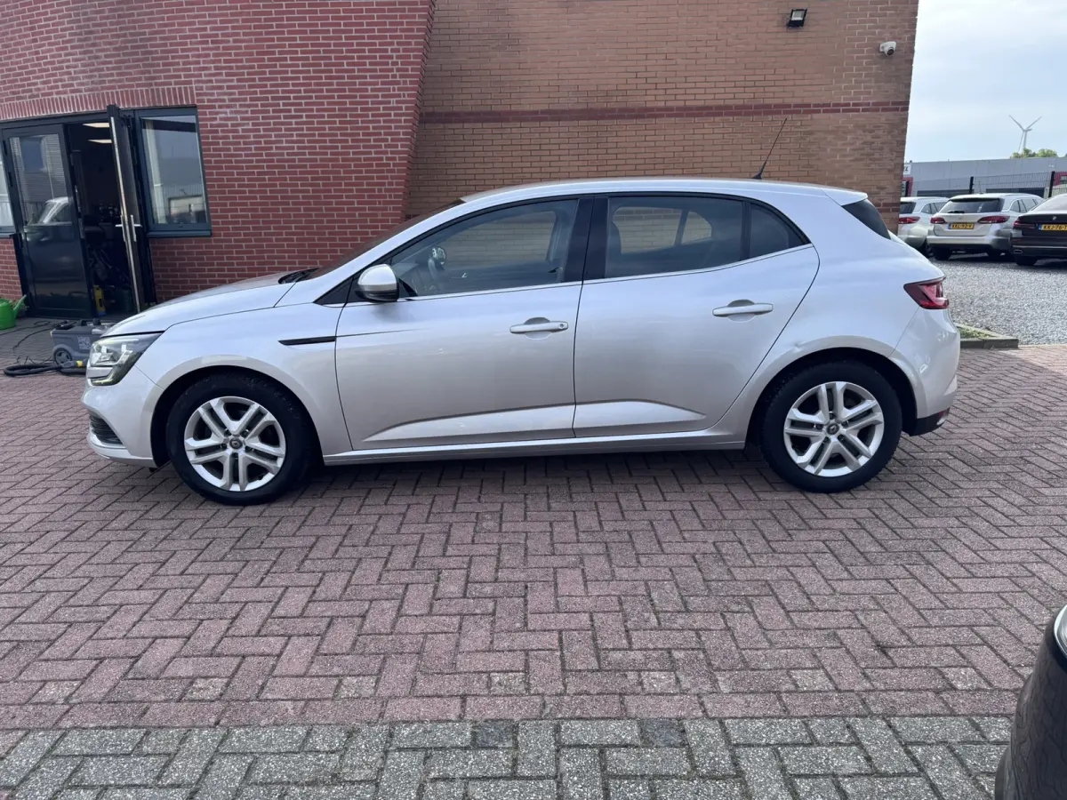 1.5 Blue dCi Limited, Marge, Euro 6, Apple Carplay, PDC,
