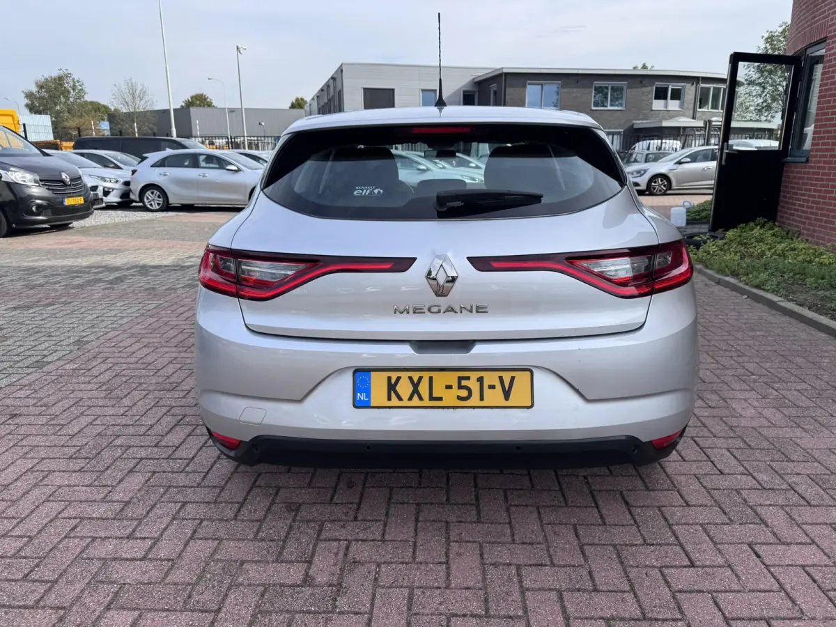 1.5 Blue dCi Limited, Marge, Euro 6, Apple Carplay, PDC,