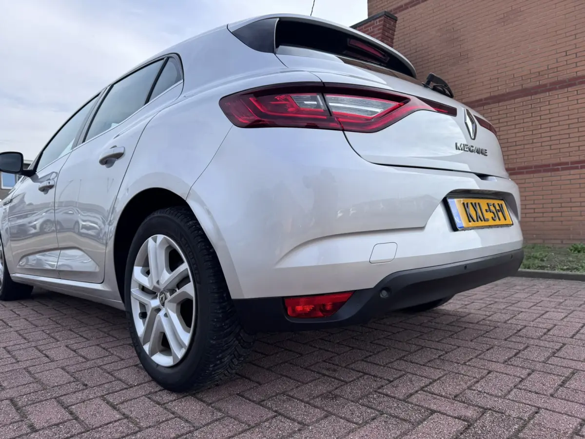 1.5 Blue dCi Limited, Marge, Euro 6, Apple Carplay, PDC,