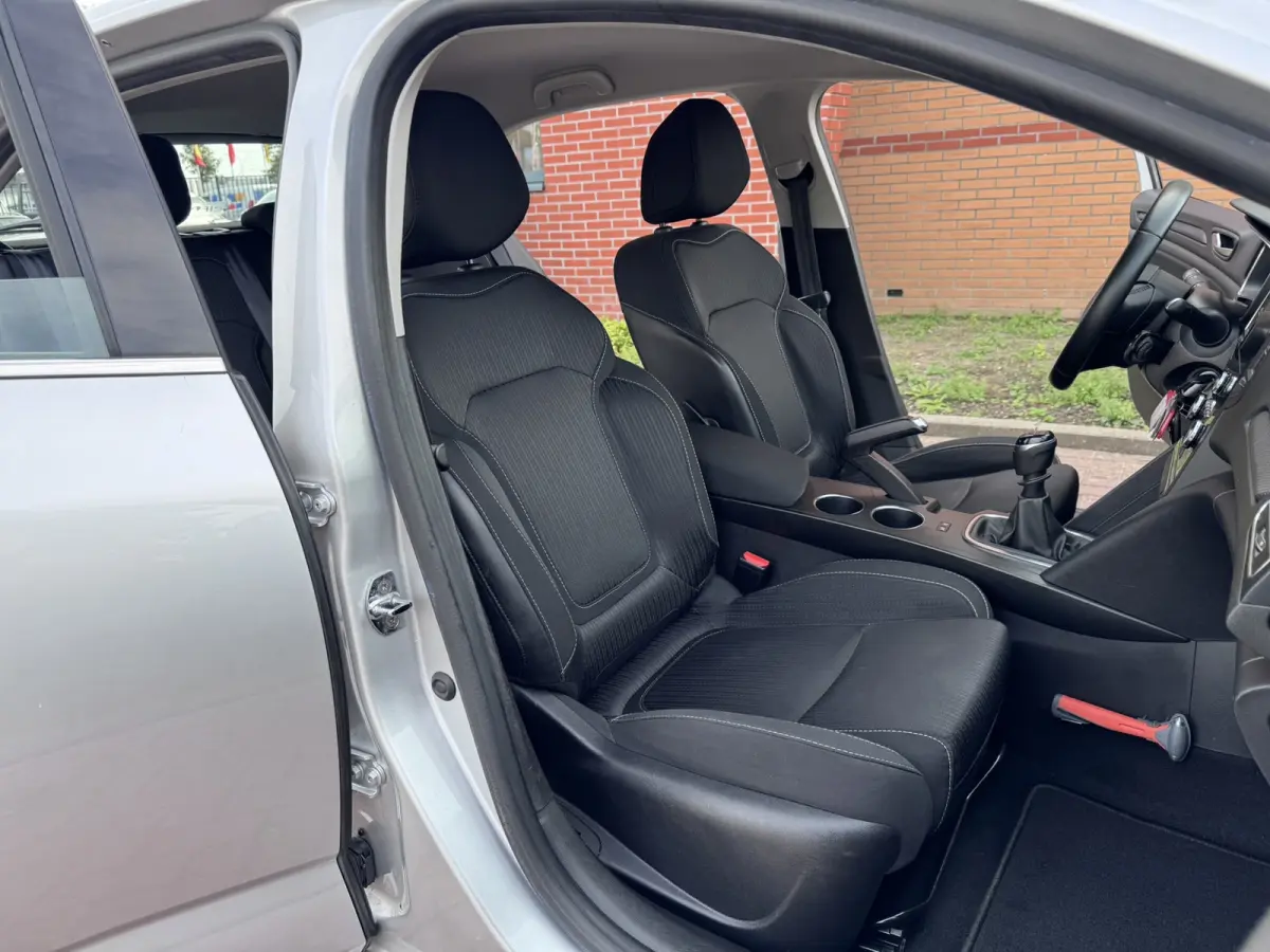 1.5 Blue dCi Limited, Marge, Euro 6, Apple Carplay, PDC,