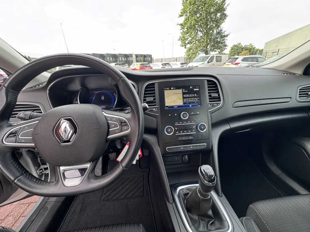 1.5 Blue dCi Limited, Marge, Euro 6, Apple Carplay, PDC,