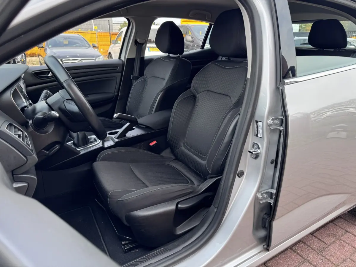1.5 Blue dCi Limited, Marge, Euro 6, Apple Carplay, PDC,