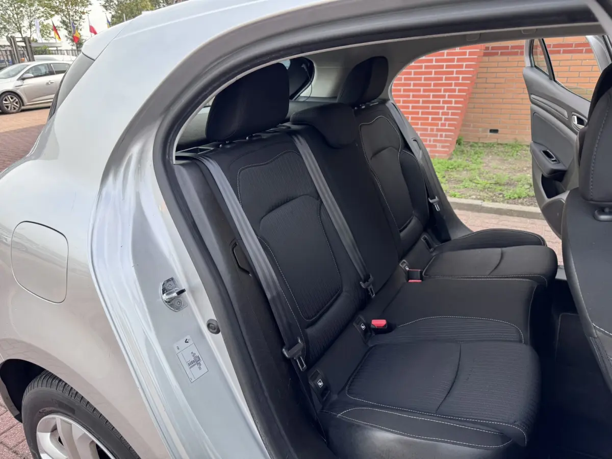 1.5 Blue dCi Limited, Marge, Euro 6, Apple Carplay, PDC,