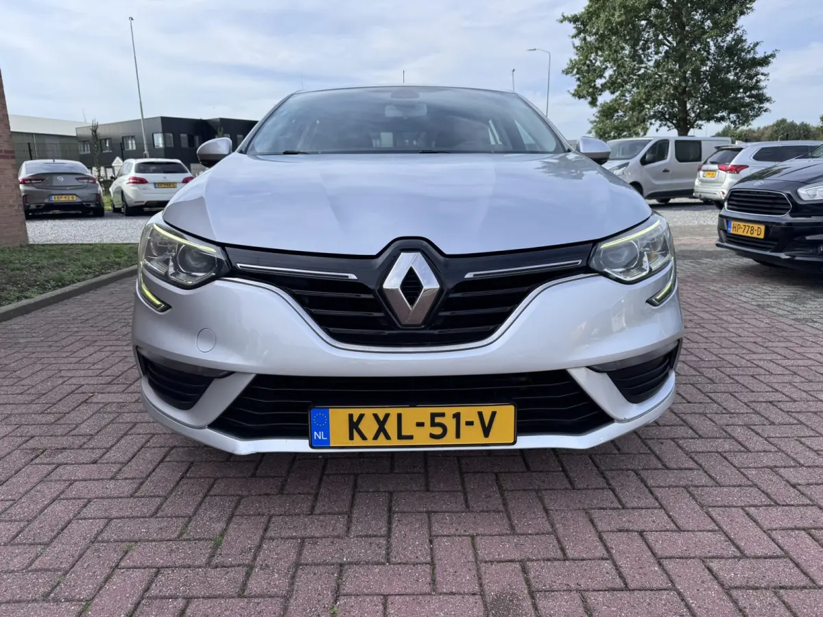 1.5 Blue dCi Limited, Marge, Euro 6, Apple Carplay, PDC,
