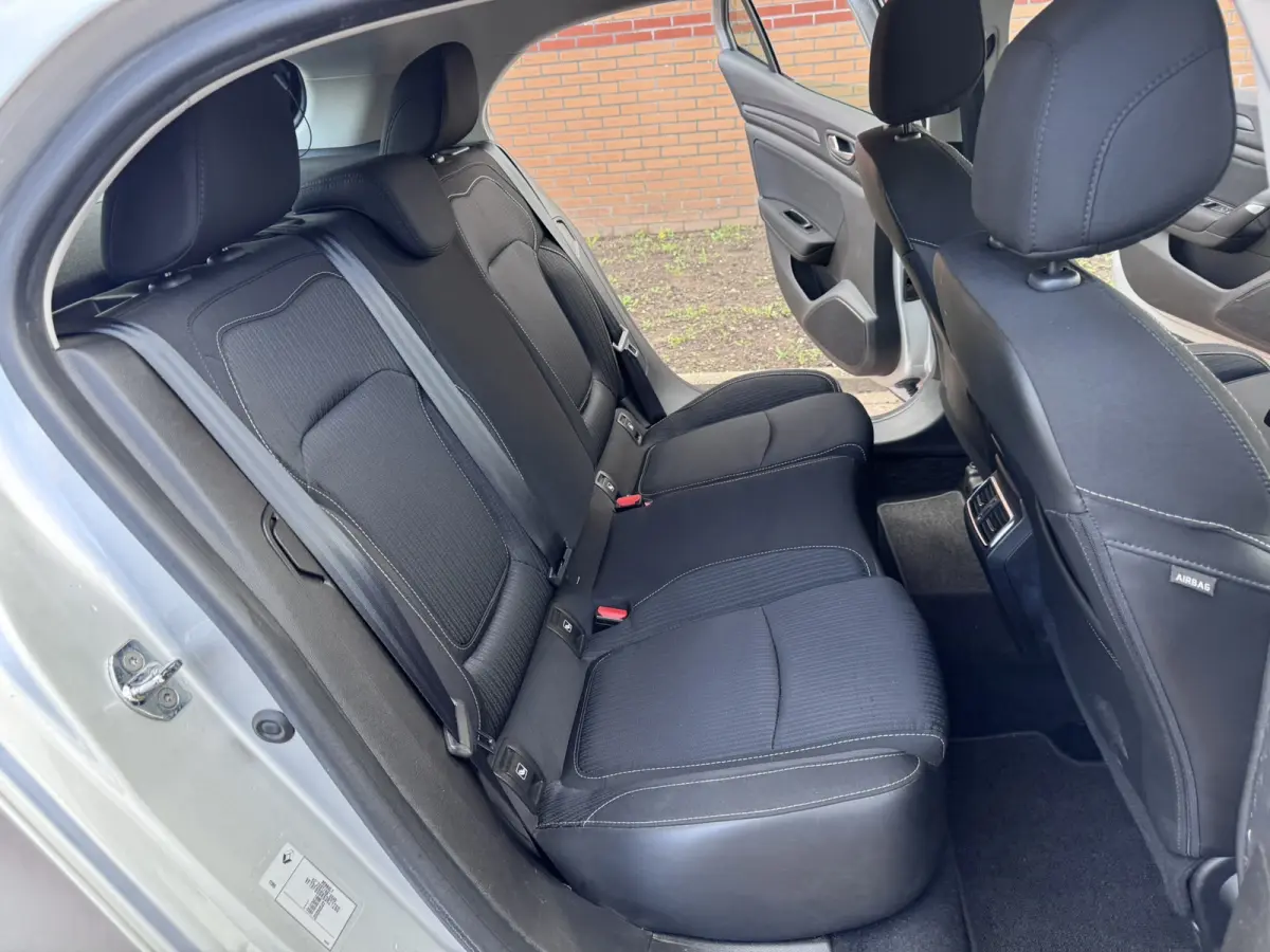1.5 Blue dCi Limited, Marge, Euro 6, Apple Carplay, PDC,
