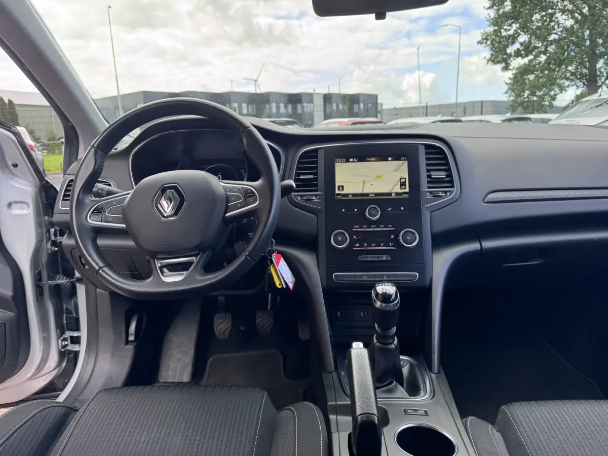 1.5 Blue dCi Limited, Marge, Euro 6, Apple Carplay, PDC,