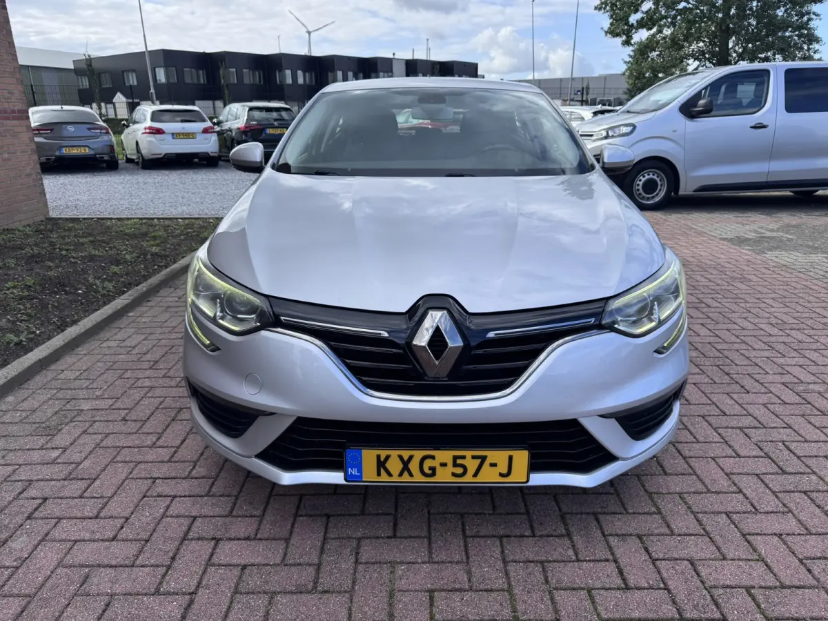 1.5 Blue dCi Limited, Marge, Euro 6, Apple Carplay, PDC,