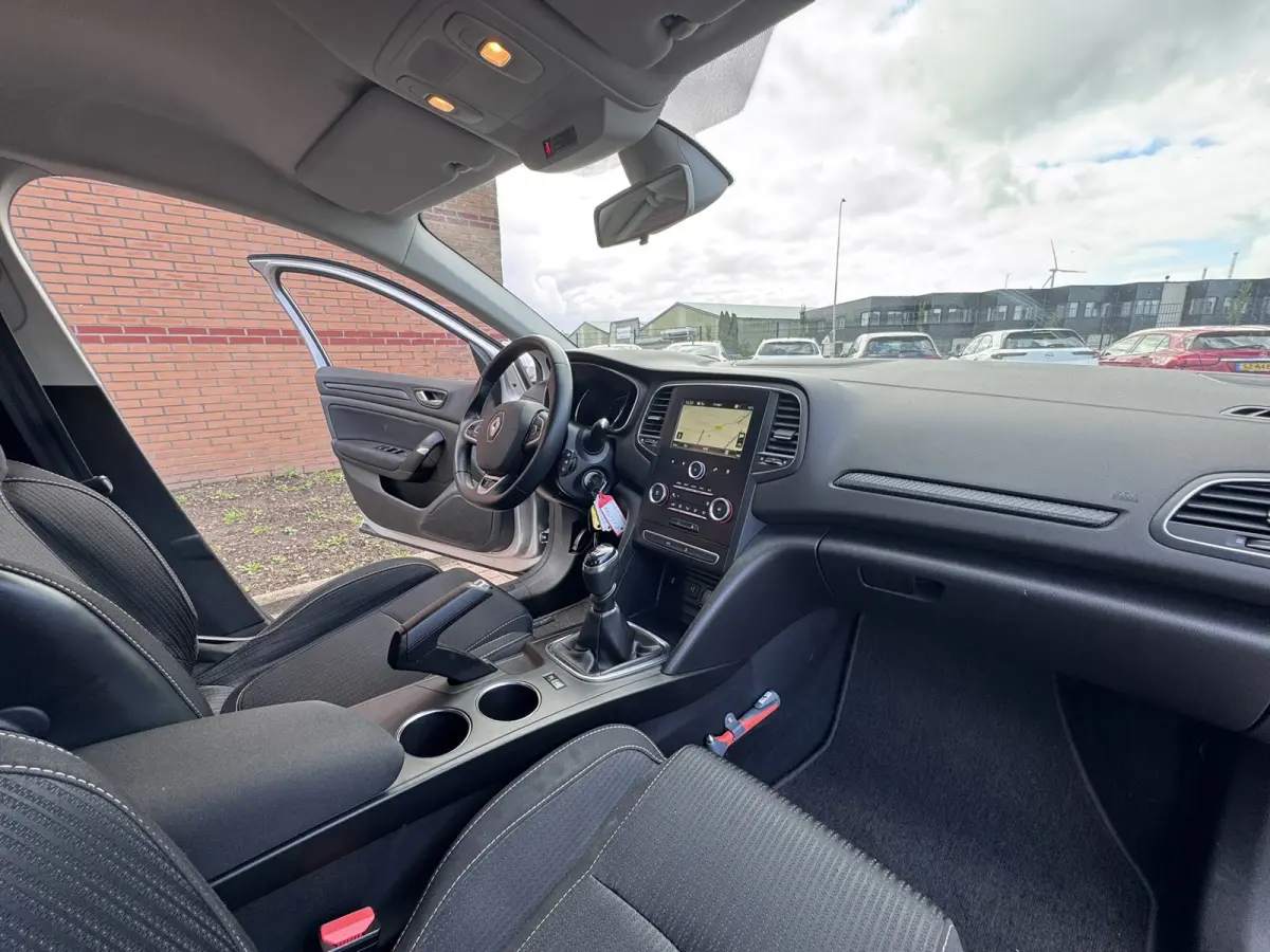 1.5 Blue dCi Limited, Marge, Euro 6, Apple Carplay, PDC,