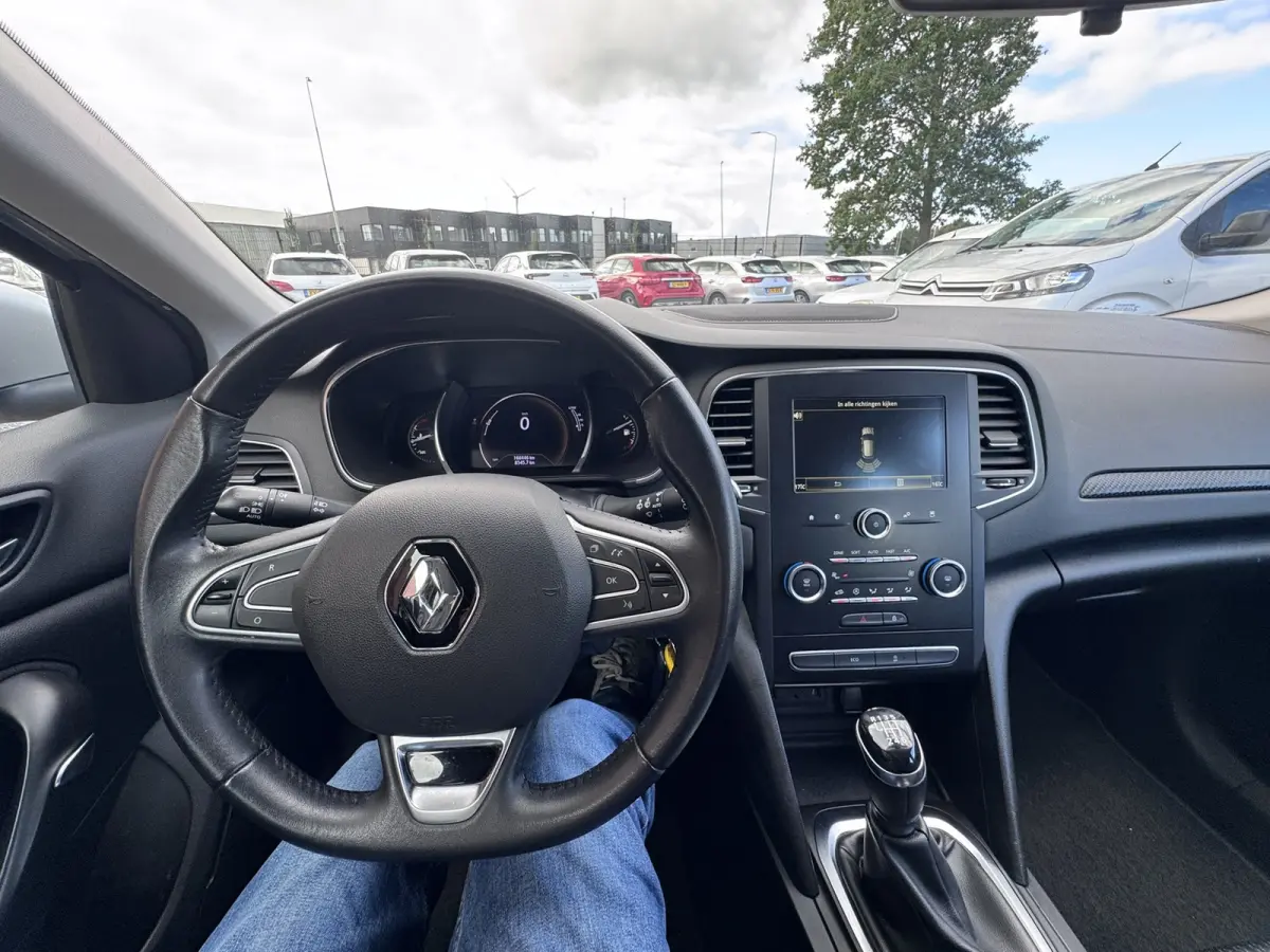 1.5 Blue dCi Limited, Marge, Euro 6, Apple Carplay, PDC,