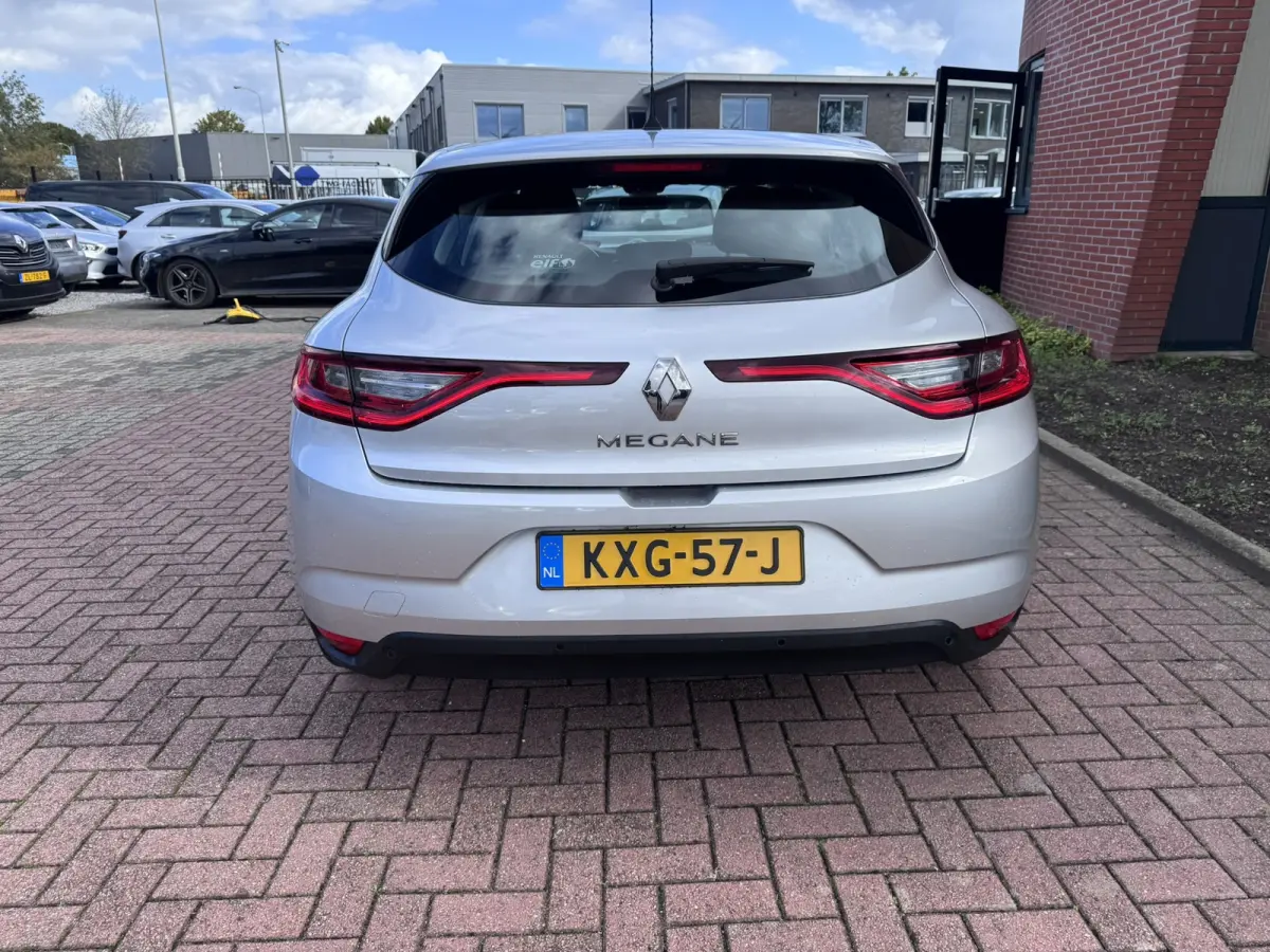 1.5 Blue dCi Limited, Marge, Euro 6, Apple Carplay, PDC,