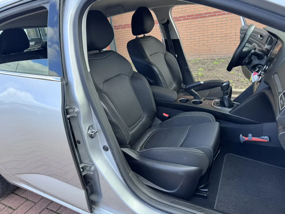 1.5 Blue dCi Limited, Marge, Euro 6, Apple Carplay, PDC,