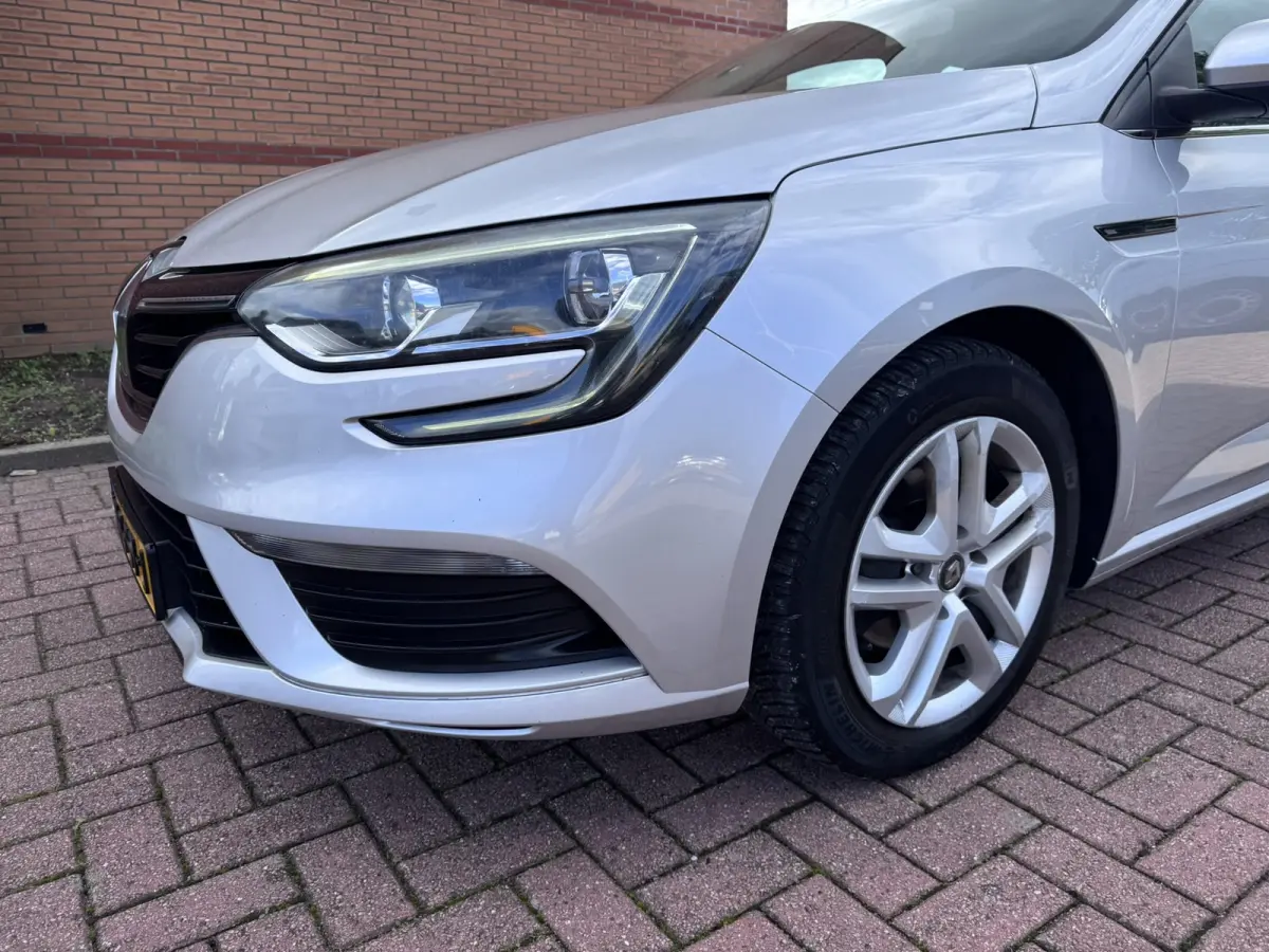 1.5 Blue dCi Limited, Marge, Euro 6, Apple Carplay, PDC,