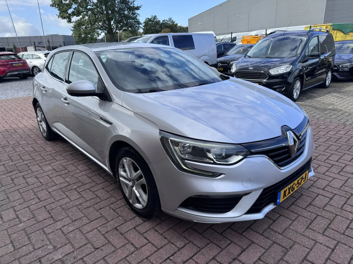 1.5 Blue dCi Limited, Marge, Euro 6, Apple Carplay, PDC,