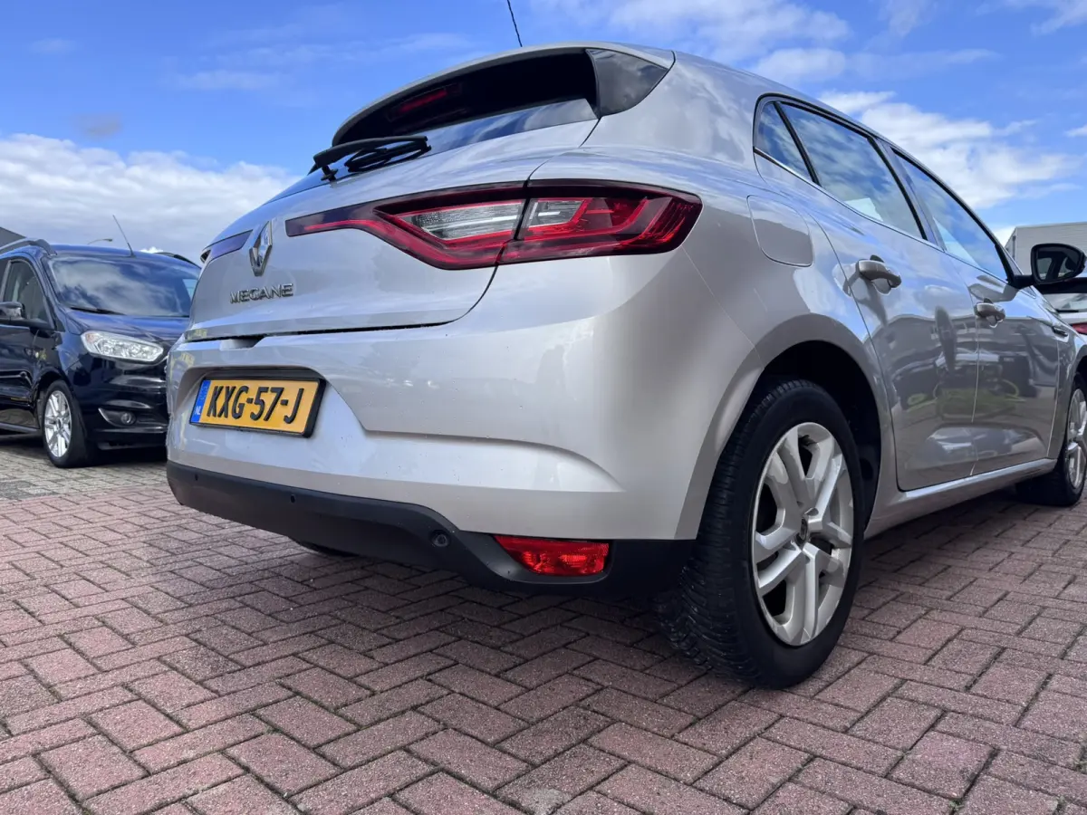 1.5 Blue dCi Limited, Marge, Euro 6, Apple Carplay, PDC,