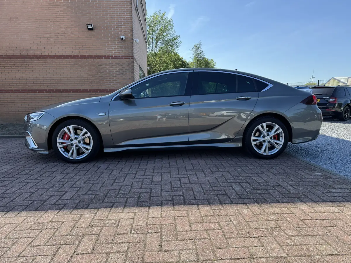 2.0 BiTurbo 4x4 GSi Exclusive