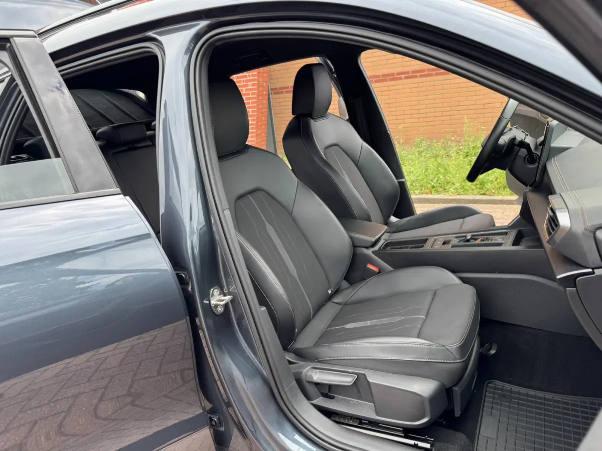 1.4 e-Hybrid Business SOH 97% 204pk/CARPLAY/PDC/AIRCO/STUURWVERWARMING