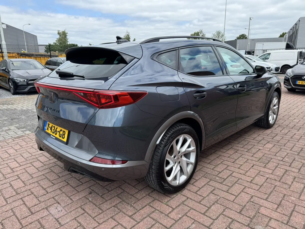 1.4 e-Hybrid Business SOH 97% 204pk/CARPLAY/PDC/AIRCO/STUURWVERWARMING