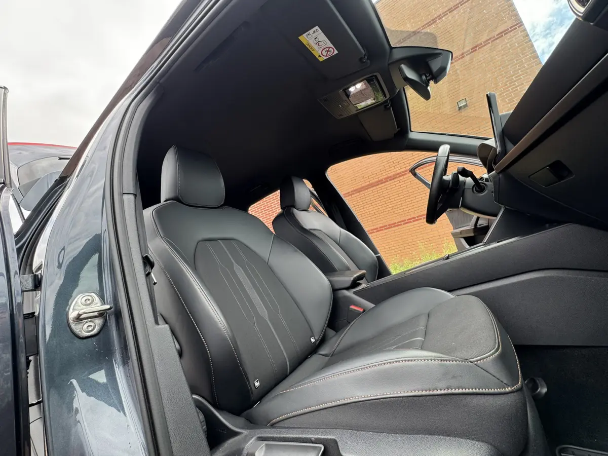 1.4 e-Hybrid Business SOH 97% 204pk/CARPLAY/PDC/AIRCO/STUURWVERWARMING