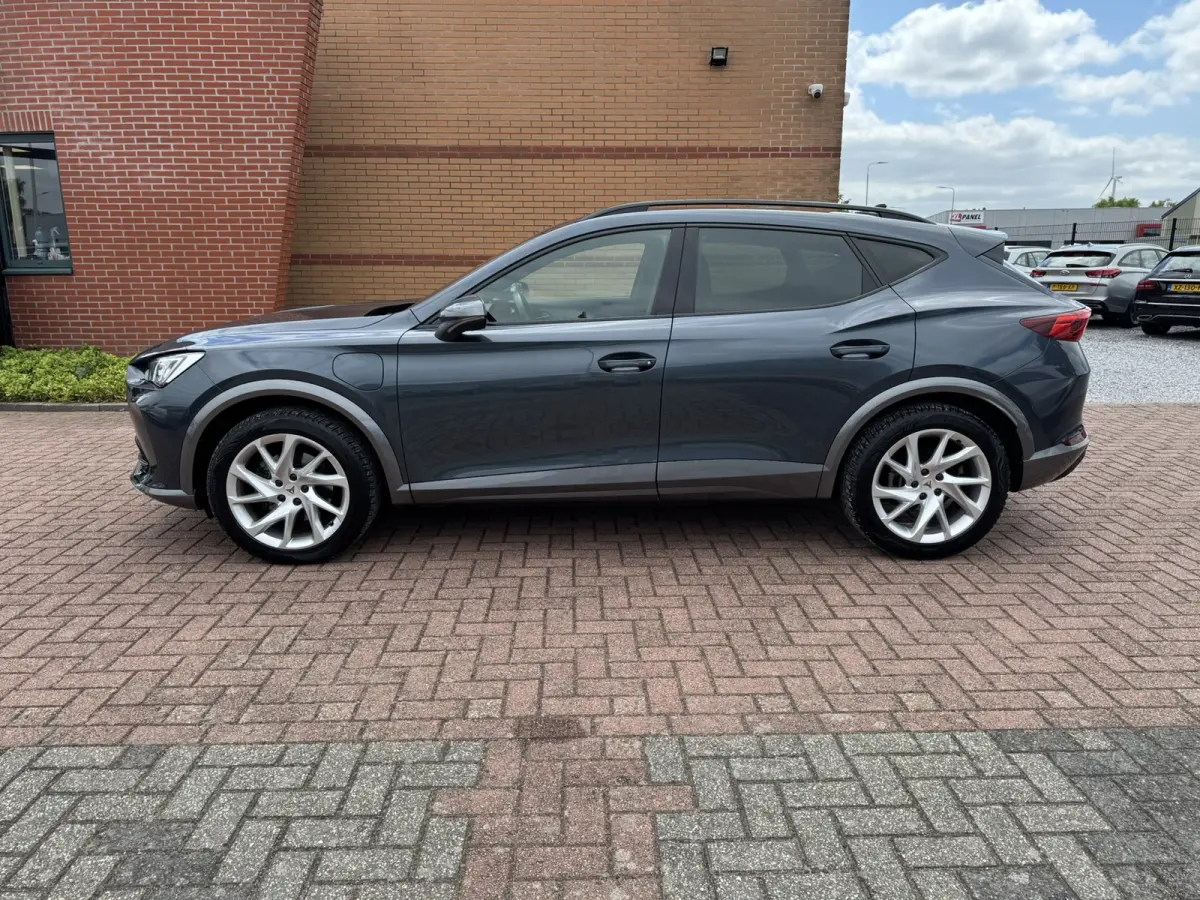 1.4 e-Hybrid Business SOH 97% 204pk/CARPLAY/PDC/AIRCO/STUURWVERWARMING