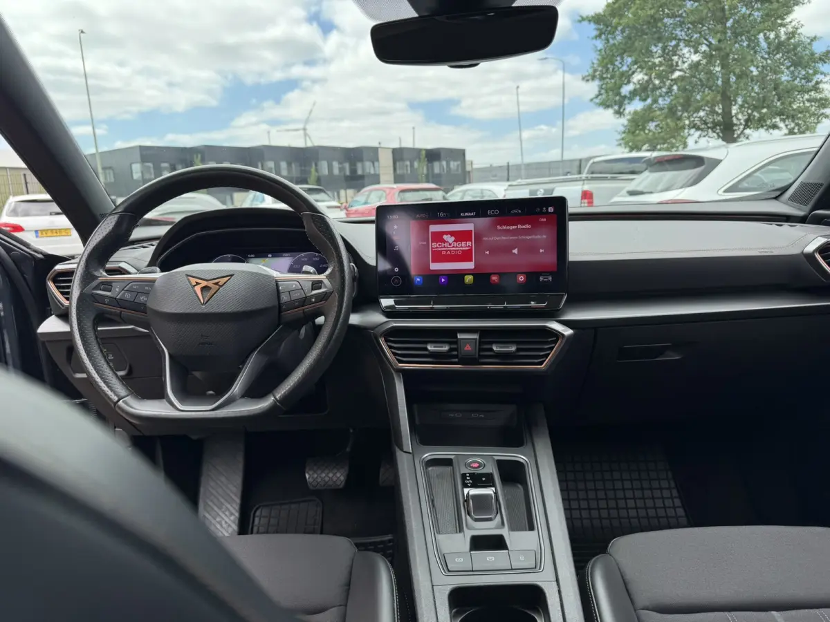 1.4 e-Hybrid Business SOH 97% 204pk/CARPLAY/PDC/AIRCO/STUURWVERWARMING