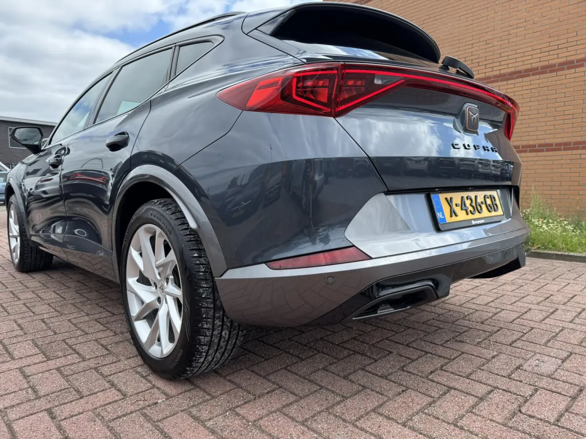 1.4 e-Hybrid Business SOH 97% 204pk/CARPLAY/PDC/AIRCO/STUURWVERWARMING