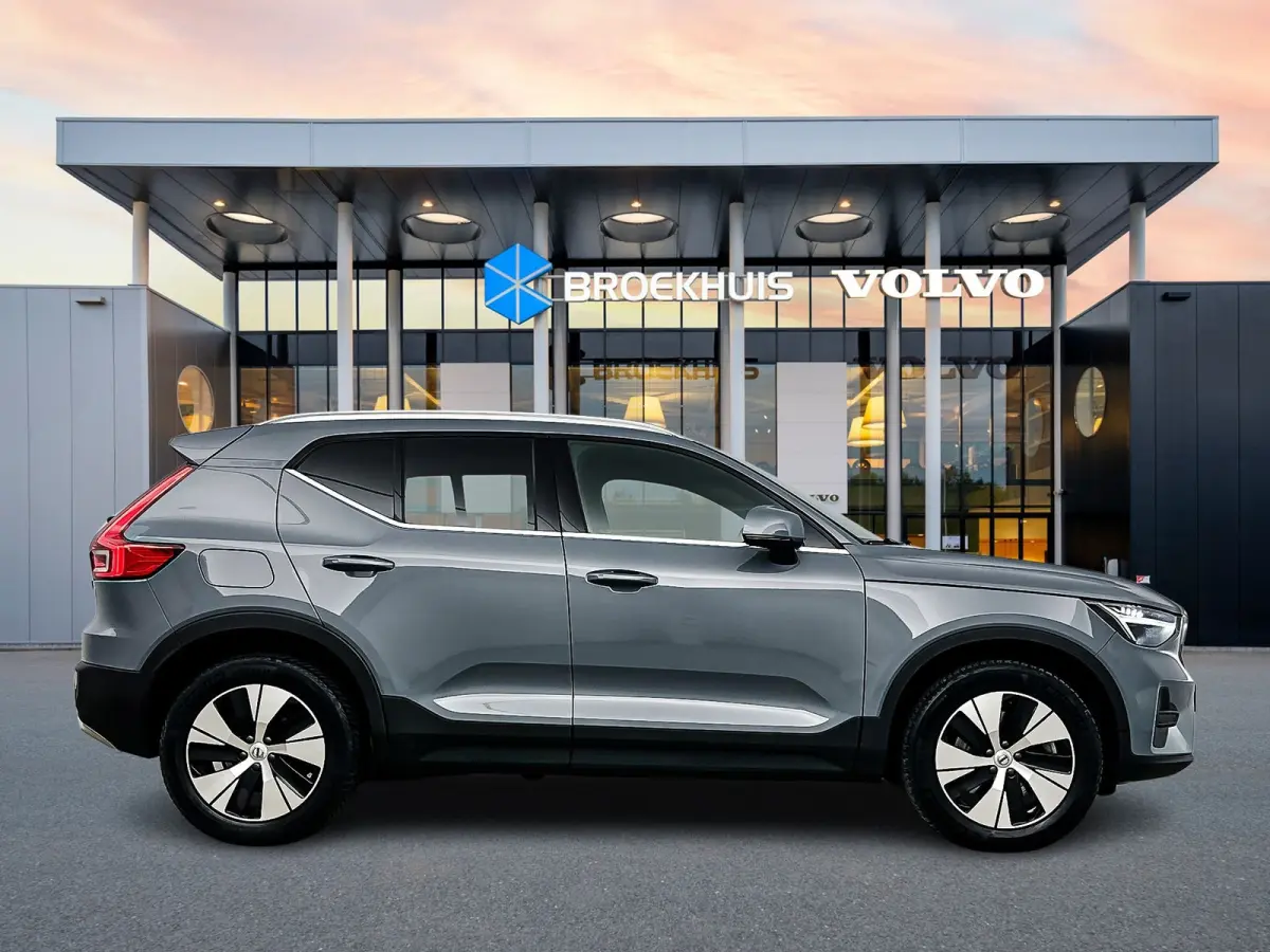 T4 Plus Bright | 18" Allseason | Trekhaak | Getint Glas | Elektr. verst. Stoelen | Harman Kardon | Parkeercamera | Adaptieve Cruise | BLIS | Stoel/Stuurverwarming