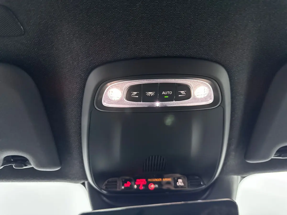 T4 Plus Bright | 18" Allseason | Trekhaak | Getint Glas | Elektr. verst. Stoelen | Harman Kardon | Parkeercamera | Adaptieve Cruise | BLIS | Stoel/Stuurverwarming
