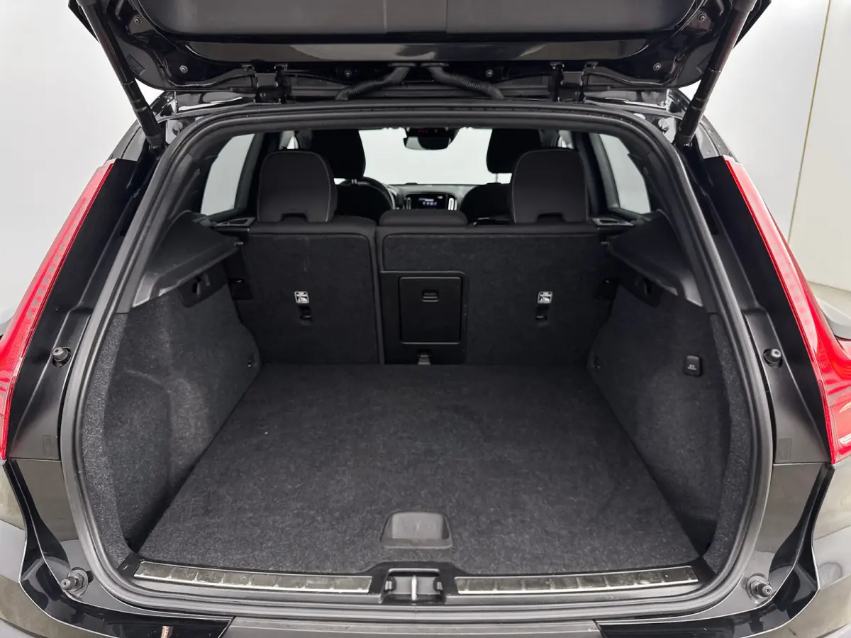 T4 Plus Bright | 18" Allseason | Getint Glas | Elektr. verst. Stoelen | Harman Kardon | Parkeercamera | Adaptieve Cruise | BLIS | Stoel/Stuurverwarming