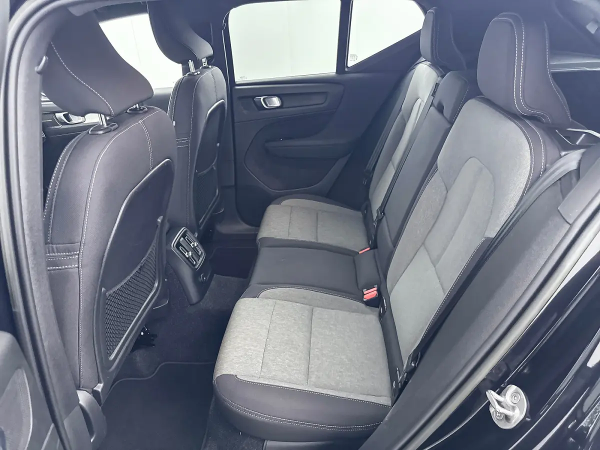 T4 Plus Bright | 18" Allseason | Getint Glas | Elektr. verst. Stoelen | Harman Kardon | Parkeercamera | Adaptieve Cruise | BLIS | Stoel/Stuurverwarming