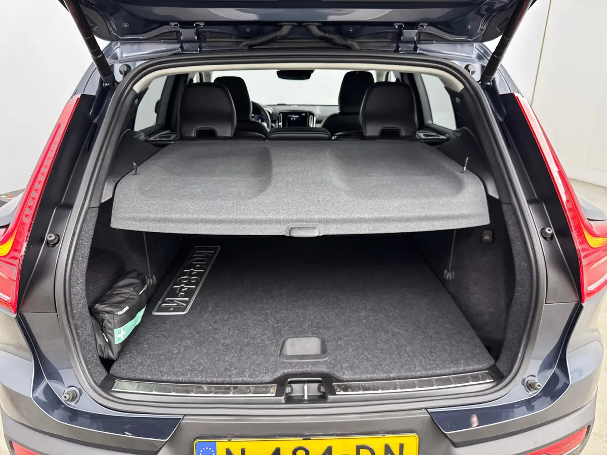 T4 Inscription | 19" | Leder | Trekhaak | Stoel/Stuurverwarming | Adaptieve Cruise | BLIS | Keyless | Parkeercamera