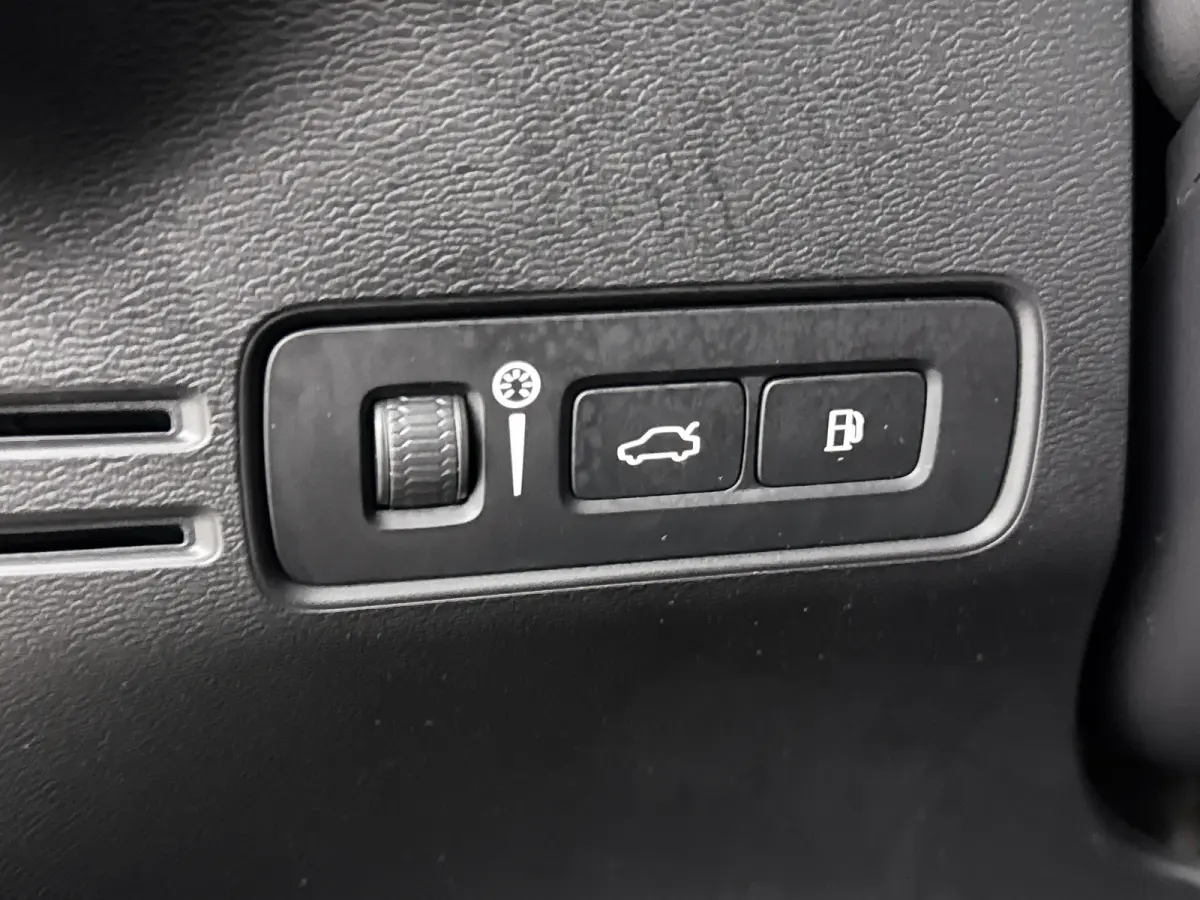 T4 Inscription | 19" | Leder | Trekhaak | Stoel/Stuurverwarming | Adaptieve Cruise | BLIS | Keyless | Parkeercamera
