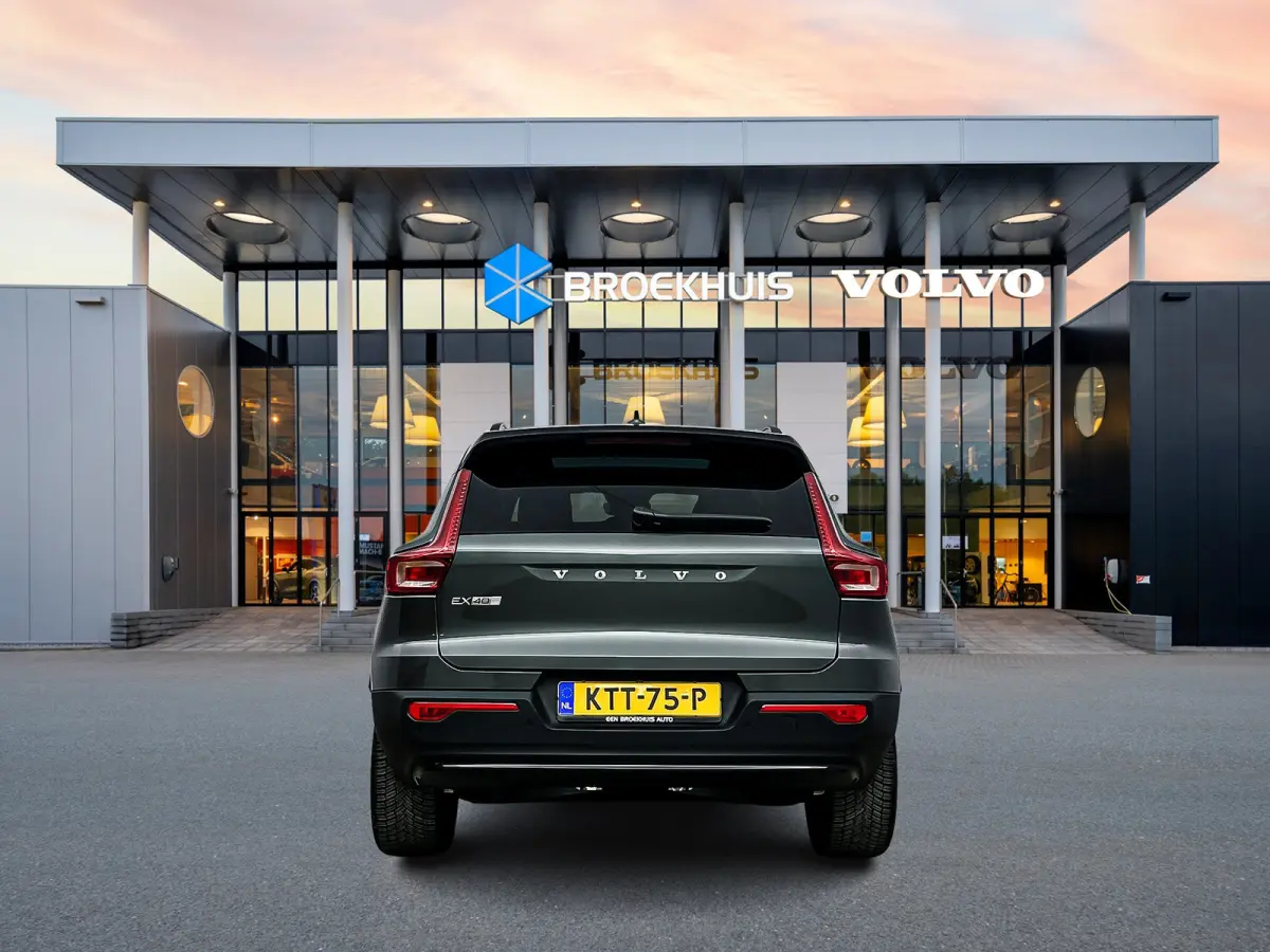 Single Motor Extended Range Ultra Europa 82 kWh | 19" Allseason | Getint Glas | Leder/Nubuck | Elektr. verst. Stoelen | Panoramadak | 360 Camera | Harman Kardon