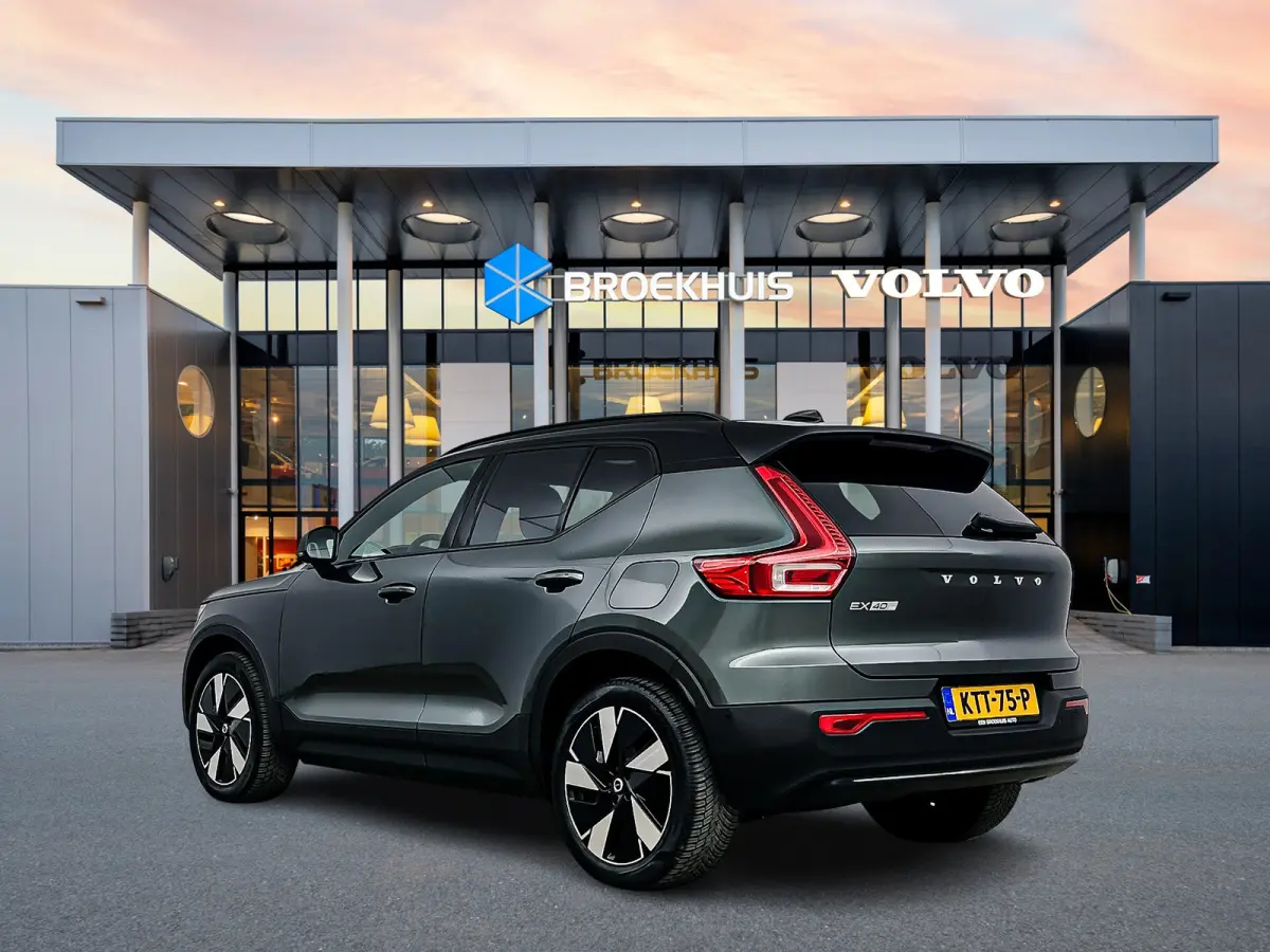 Single Motor Extended Range Ultra Europa 82 kWh | 19" Allseason | Getint Glas | Leder/Nubuck | Elektr. verst. Stoelen | Panoramadak | 360 Camera | Harman Kardon