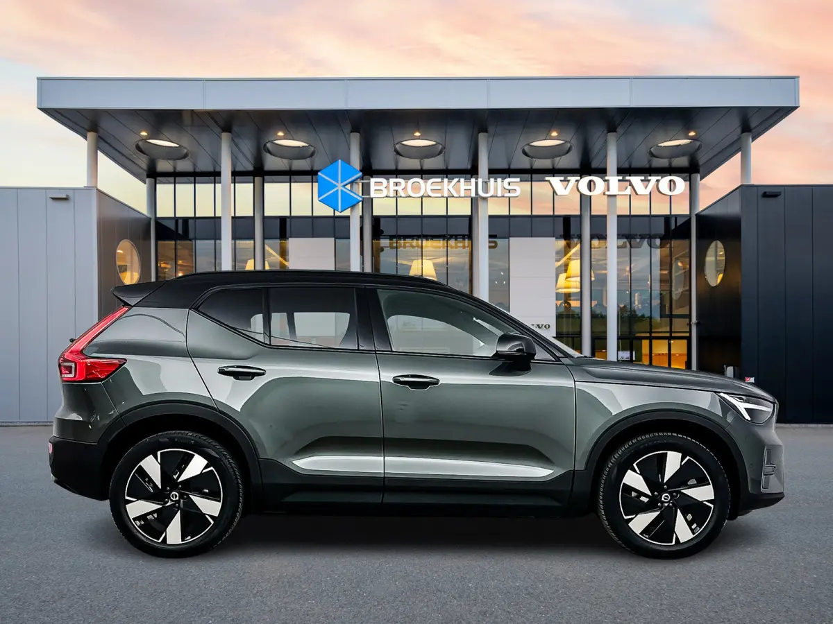 Single Motor Extended Range Ultra Europa 82 kWh | 19" Allseason | Getint Glas | Leder/Nubuck | Elektr. verst. Stoelen | Panoramadak | 360 Camera | Harman Kardon