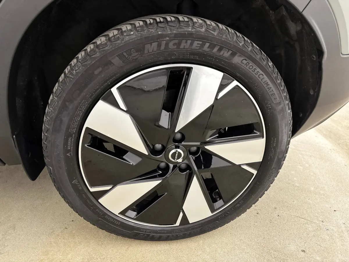 EX40 Single Motor Extended Range Plus 82kWh | 19" Allseason | Leder/Nubuck | Trekhaak | Getint Glas | Adaptieve Cruise | BLIS | Stoel/Stuurverwarming | Warmtepomp | Keyless