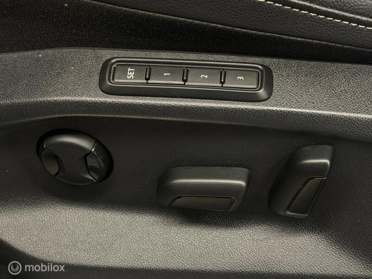 1.4 TSI eHybrid 2x R-Line Panorama/Leder/360/Keyless