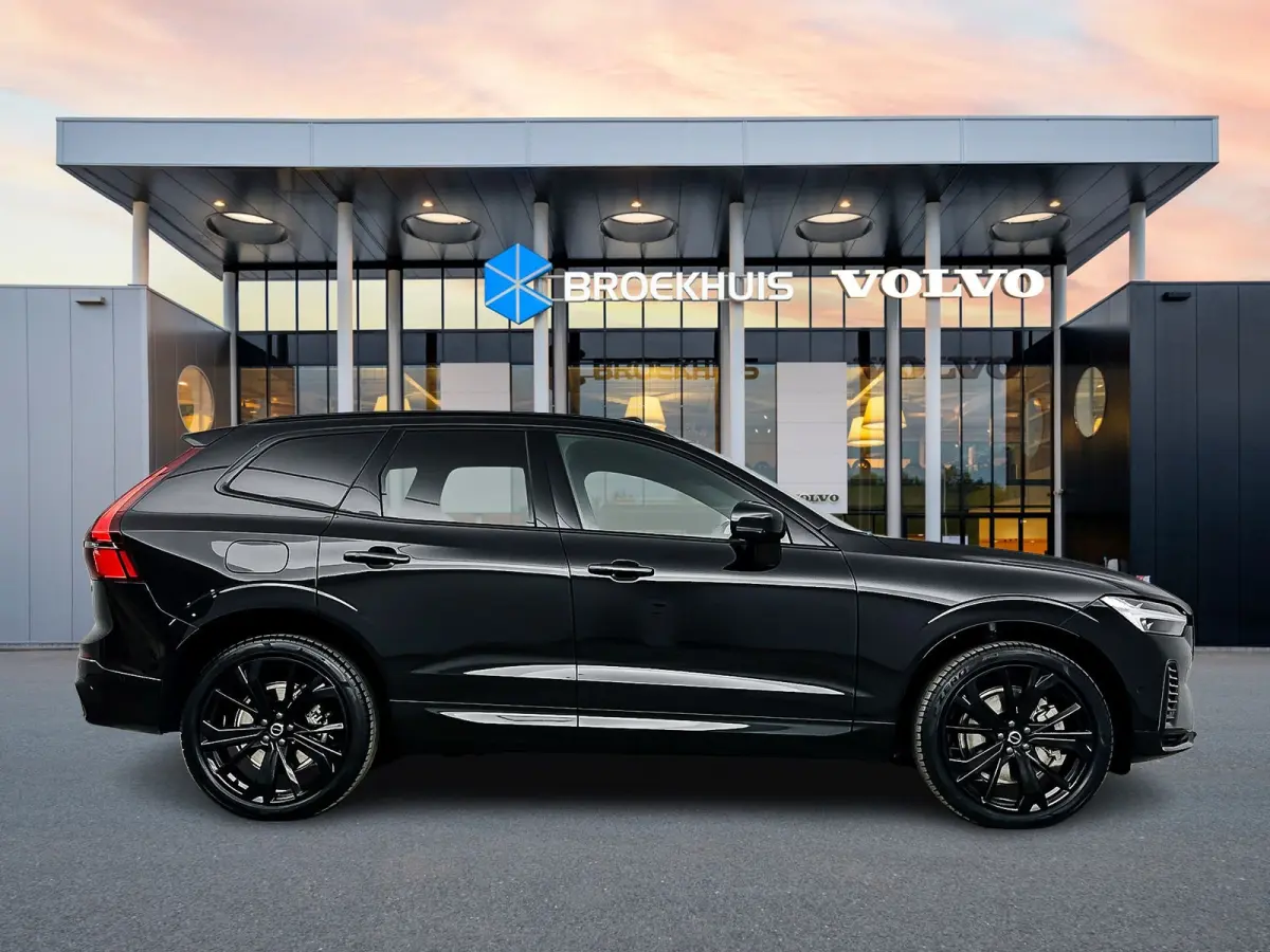 T6 Recharge Plus Black Edition | 21" | Luchtvering | Panoramadak | 360 Camera | Head-Up | Harman Kardon | Elektr. verst. Stoelen | Adaptieve Cruise | BLIS